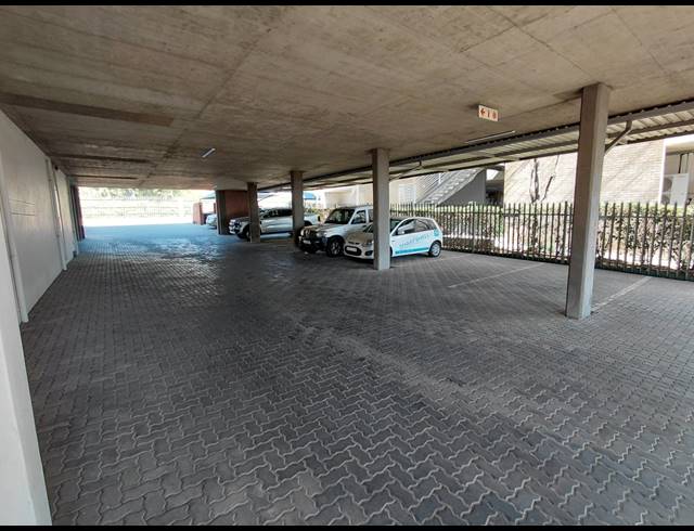 183M² OFFICE TO LET IN MIDRIDGE PARK